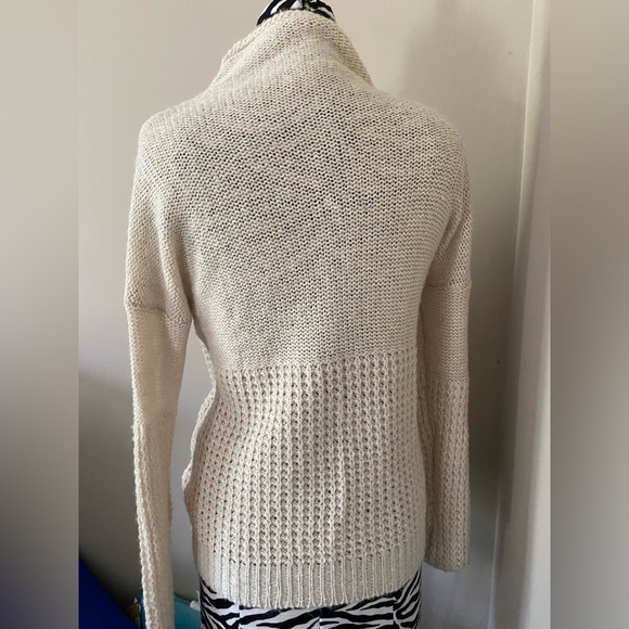 Cream knit sweater - Picture 2 of 3